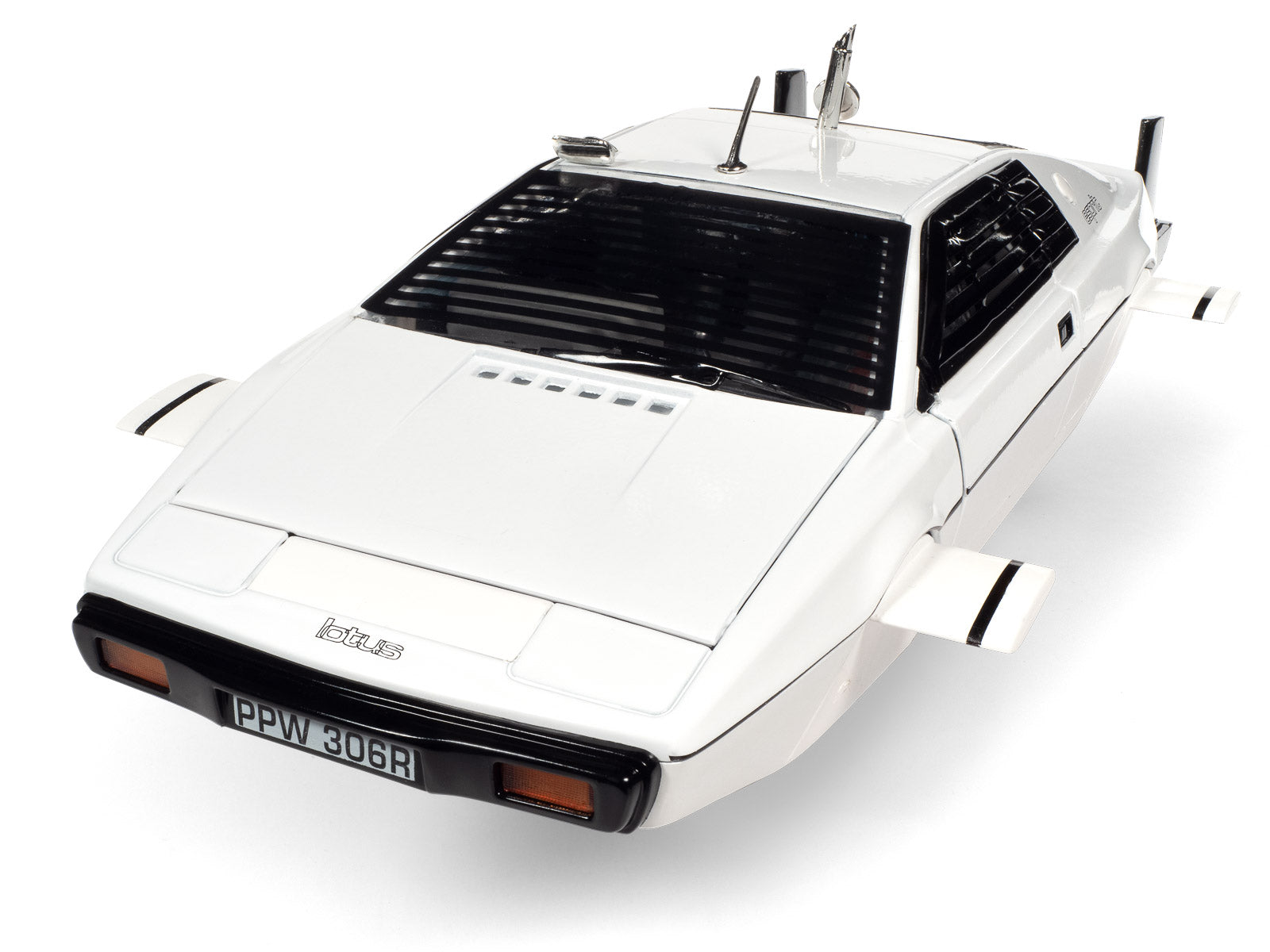 James Bond 1971 Lotus Espirit Series 1 (The Spy Who Loved Me) 1:18 Scale